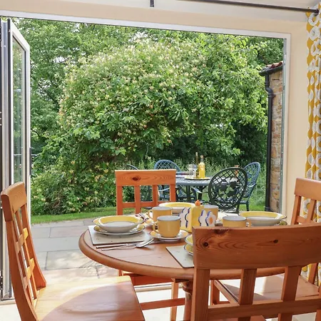 Apple Tree Semesterbostad *